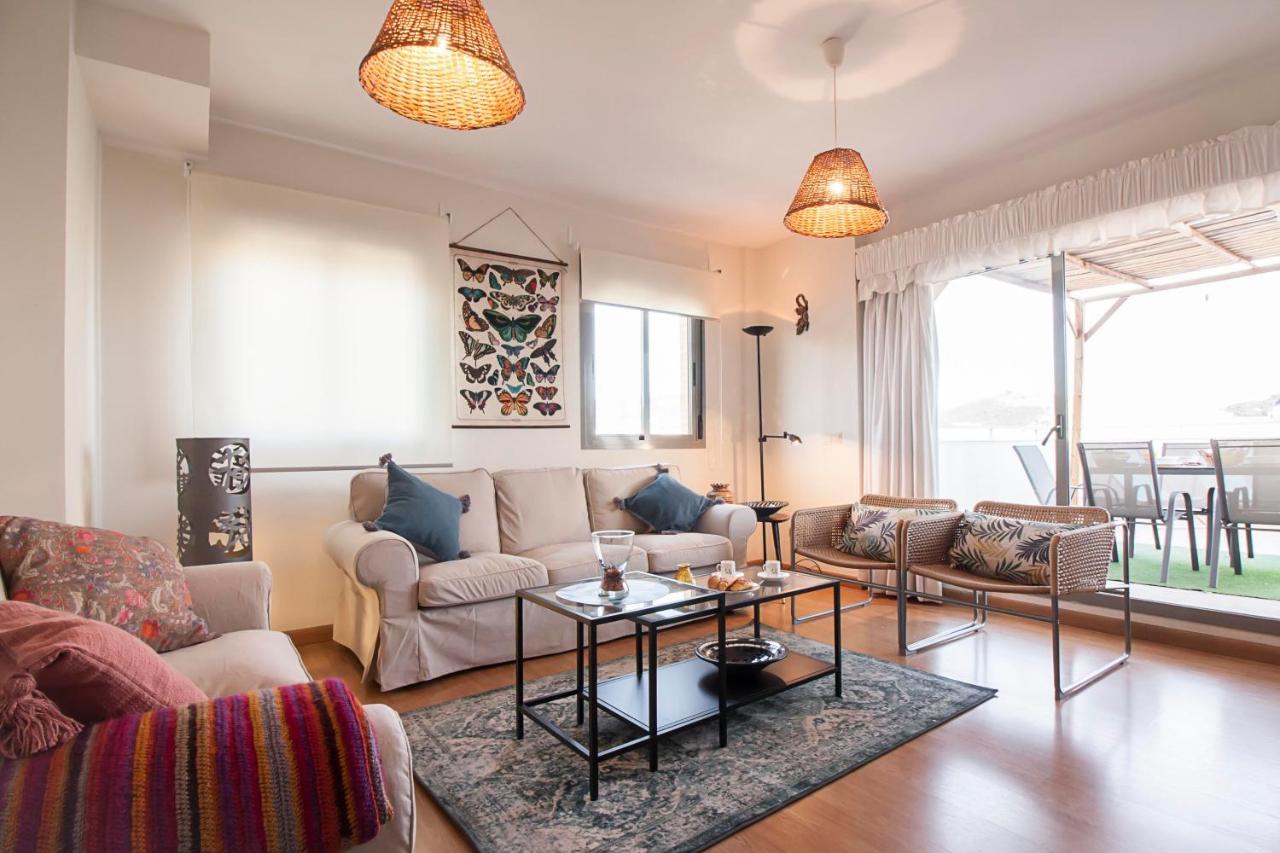 Center Flat Terrace & Parking Apartment